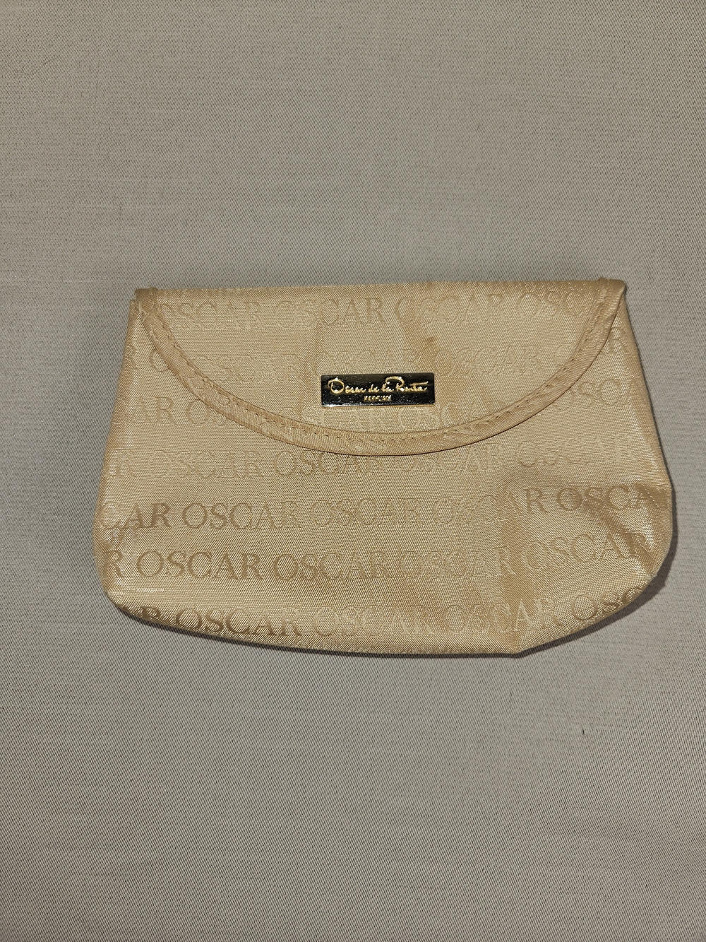 Oscar de la Renta Gold Signature Logo Cosmetic Pouch